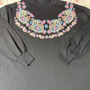 Vintage Basic Essentials Paisley Sweatshirt Women Large Black Floral Graphic‎